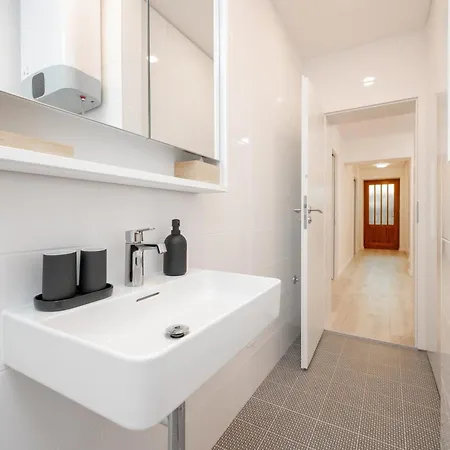 Beachfront Apartments Nincevic Appartement