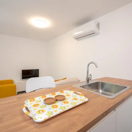 Beachfront Apartments Nincevic * Trogir