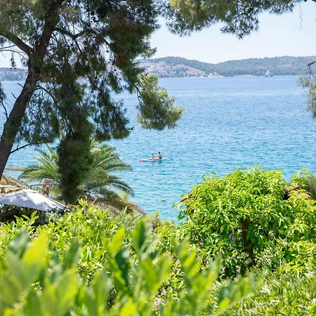 Appartement Beachfront Apartments Nincevic Trogir